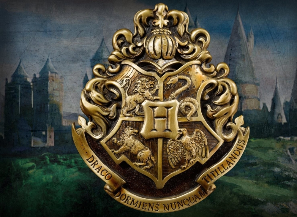 Harry Potter - Hogwarts Wappen mit Wandhalterung